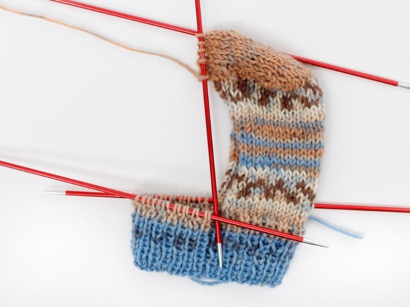 Socken stricken für Anfänger – Knötchenrand